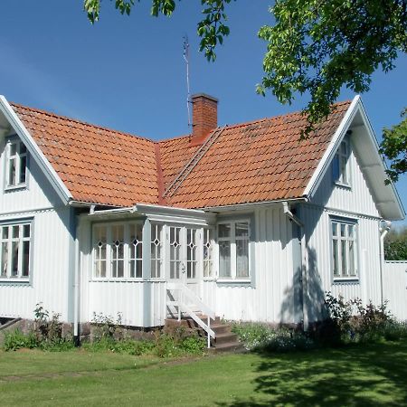 Bond-Garden Villa Fågelmara Exterior photo