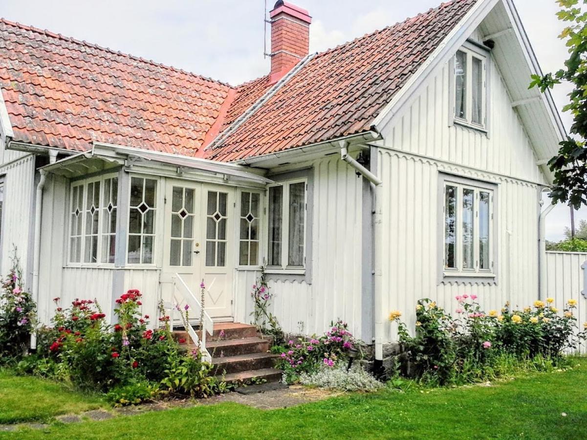 Bond-Garden Villa Fågelmara Exterior photo